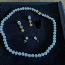 05_Perlenkette-zwei-Ohrstecker